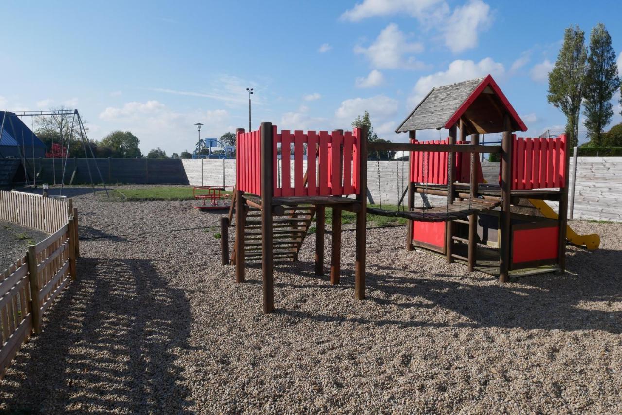 Camping Sainte Mere Eglise Exteriér fotografie